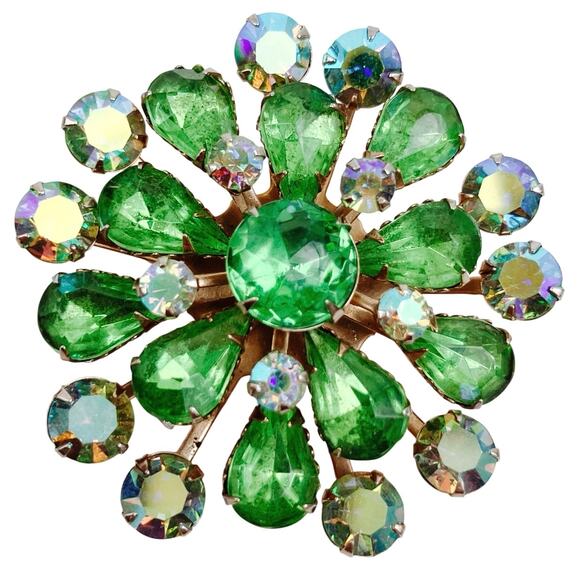 Classic VTG Mid Century Green Rhinestone Brooch Aurora Borealis Floral Pin 1950s - Picture 1 of 7